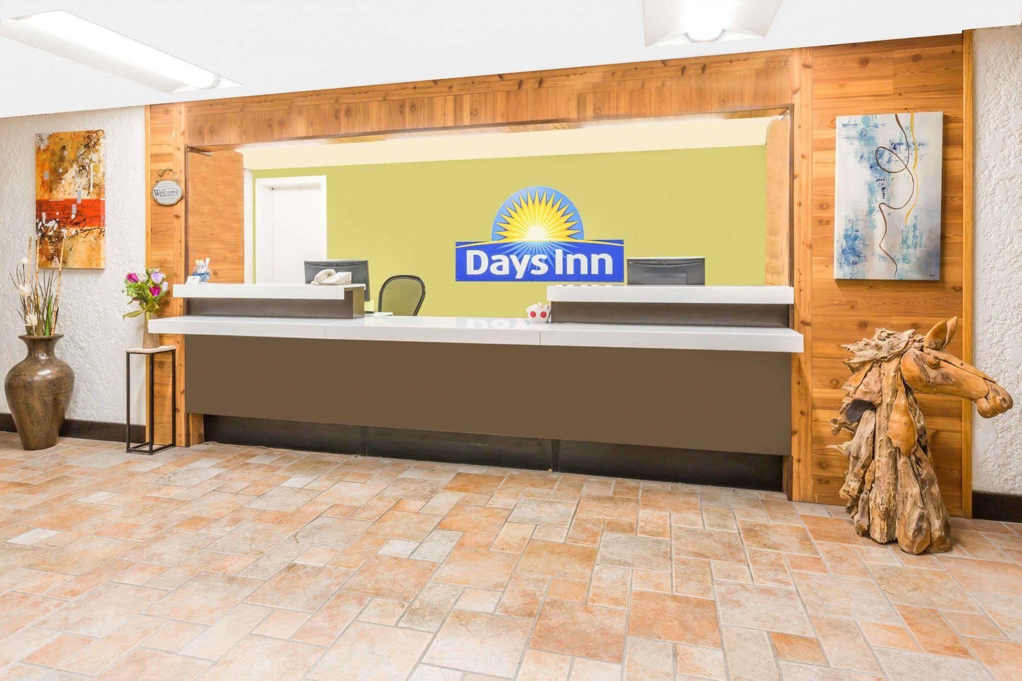 Scottsbluff Inn エクステリア 写真