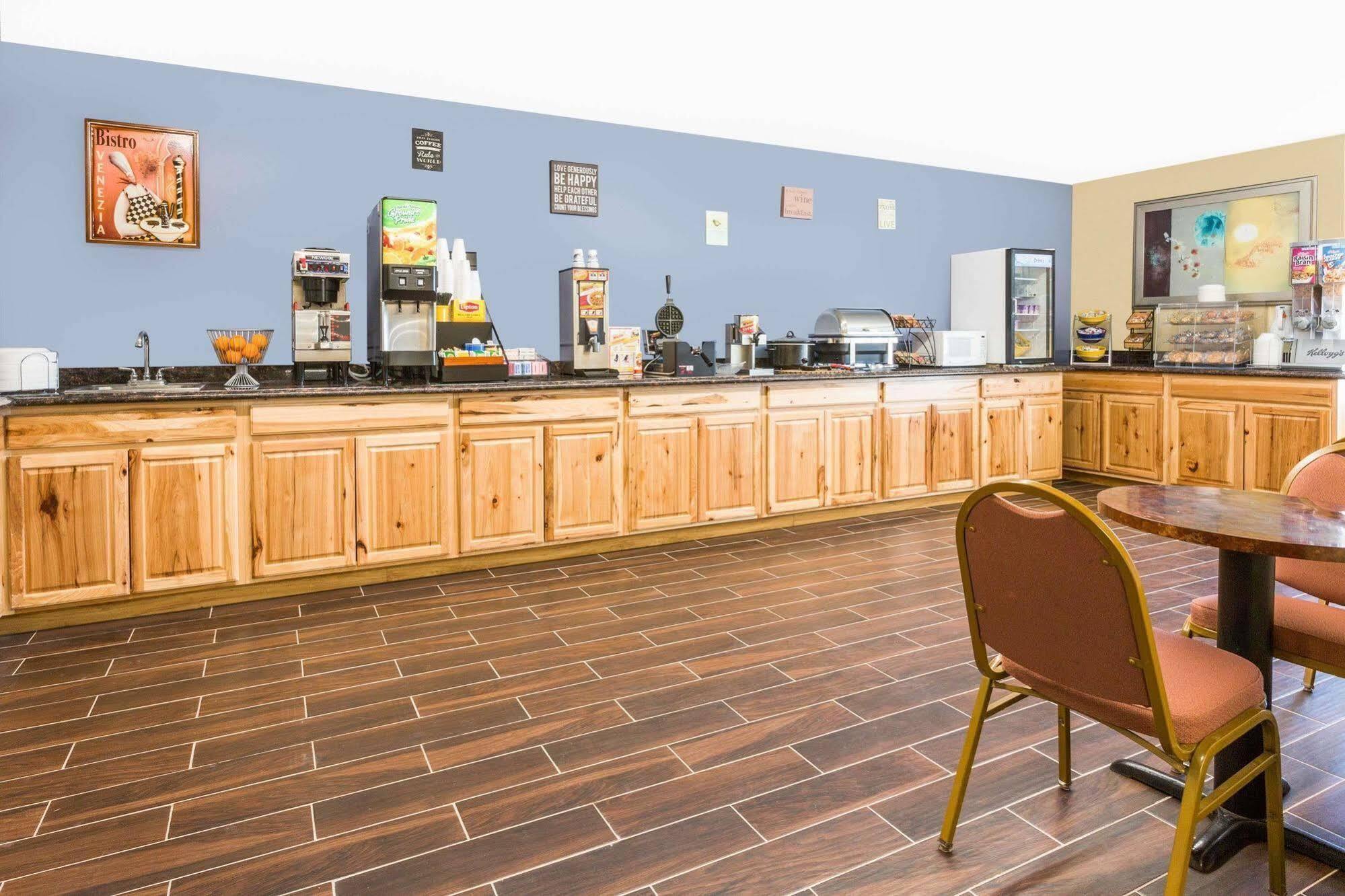 Scottsbluff Inn エクステリア 写真