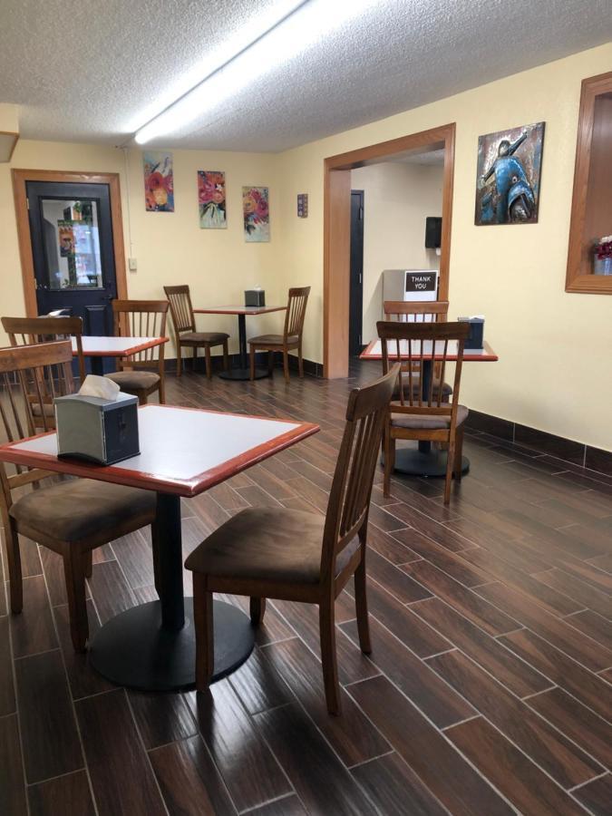 Scottsbluff Inn エクステリア 写真